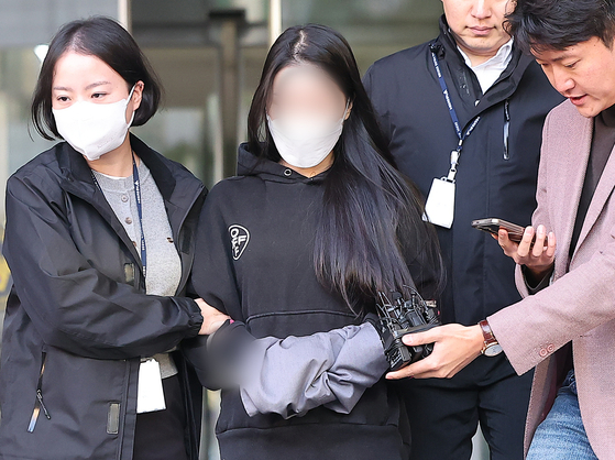 "엄마 어떡해, 시동 끌 줄 몰라"…'강남 무면허 8중 추돌' 20대 결국