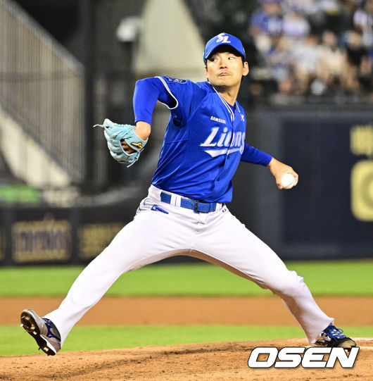 [OSEN=잠실, 지형준 기자] 삼성 라이온즈의 상승세가 거침없다. 삼성은 31일 잠실구장에서 열린 LG 트윈스와의 원정 경기에서 선발 원태인의 호투를 앞세워 4-2로 승리했다. 9회 삼성 백정현이 역투하고 있다. 2025.05.31 /jpnews@osen.co.kr