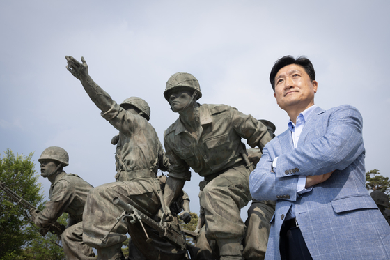 한·미 동맹 전문가인 안병석 전 한미연합사 부사령관은 중앙일보 인터뷰에서 트럼프 2기 정부가 전략적 유연성을 내세워 주한미군 재배치 등을 추진할 가능성이 높으니 새 정부는 대비가 필요하다고 강조했다. 전민규 기자