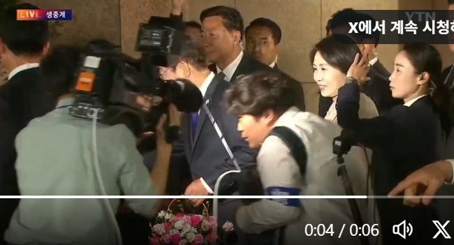 영부인 머리 친 기자?.."주의 줬다" MBN 사과에도 논란 일파만파 [Oh!쎈 이슈]