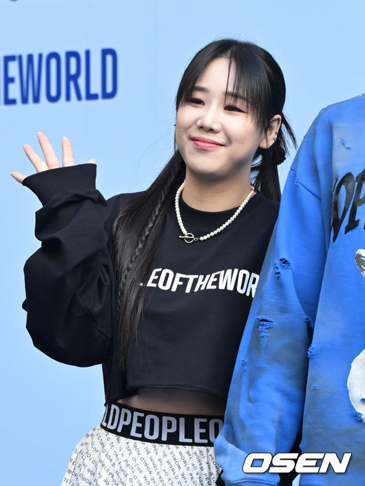 [OSEN=조은정 기자] 7일 서울 동대문 디자인플라자(DDP)에서 ‘2024 S/S 서울패션위크’ 피플오브더월드 컬렉션 포토월 행사가 열렸다.가수 유성은이 행사에 참석해 포즈를 취하고 있다. 2023.09.07 /cej@osen.co.kr