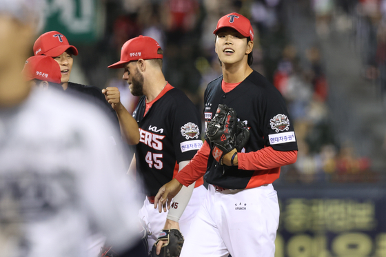 입단 7시즌 만에 지난 3일 잠실 두산전에서 프로 데뷔전을 치른 KIA 홍원빈. 사진 KIA 타이거즈