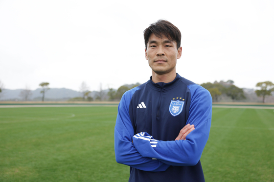 울산HD에 있을 당시 주장 겸 수비수였던 김기희. 사진 프로축구연맹