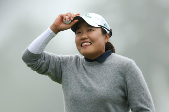 LPGA 투어 숍라이트 LPGA 클래식을 한 타 차 준우승으로 마무리 한 이일희가 최종라운드를 마친 뒤 미소 짓고 있다. AFP=연합뉴스