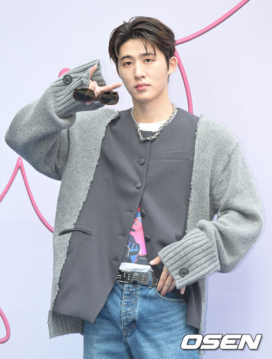 [OSEN=조은정 기자]15일 서울 중구 동대문디자인플라자(DDP)에서 2023F/W서울패션위크 얼킨(ul:kin) 컬렉션 포토콜 행사가 열렸다.가수 비아이가 포즈를 취하고 있다.  2023.03.15 /cej@osen.co.kr