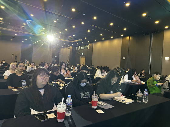 제주푸드앤와인페스티벌이 10주년을 맞아 첫 공식 심포지엄을 열었다. 최충일 기자