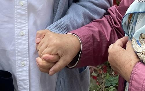노인 돌봄. 연합뉴스