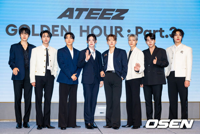 [OSEN=박준형 기자] 12일 오후 서울 마포구 호텔 나루 서울 엠갤러리에서 에이티즈(ATEEZ) 미니 12집 '골든 아워 : 파트 3' 발매 기자간담회가 진행됐다.에이티즈의 가장 눈부시게 빛나는 순간을 담아낸 '골든 아워' 시리즈 세 번째 이야기 '골든 아워 : 파트 3'는 이들이 약 7개월 만에 발매하는 신보로, 타이틀곡 '레몬 드롭'은 에이티즈가 오랜만에 선보이는 여름을 겨냥한 시즌송으로 오는 13일 오후 1시 발매된다.그룹 에이티즈가 포즈를 취하고 있다.  2025.06.12  / soul1014@osen.co.kr