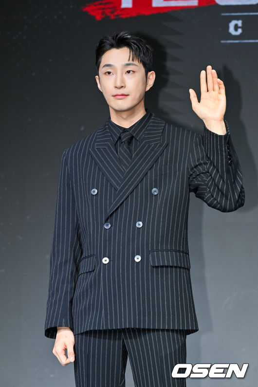 [OSEN=박준형 기자] 21일 서울 마포구 호텔나루에서 넷플릭스(Netflix) 시리즈 ‘약한영웅 Class 2’의 제작발표회가진행됐다.배우 박지훈과 려운, 최민영, 유수빈, 배나라, 이민재, 이준영가 출연하는 ‘약한영웅 Class 2’는 지난 2022년 센세이션을 일으키며 학원 액션 성장 드라마의 신기원을 연 ‘약한영웅 Class 1’의 두 번째 이야기다.배우 배나라가 포즈를 취하고 있다. 2025.04.21 / soul1014@osen.co.kr