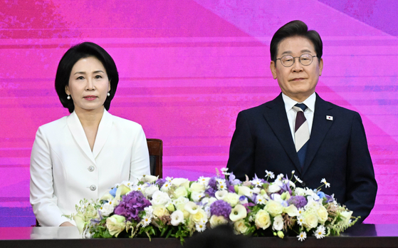 이재명 대통령과 김혜경 여사가 4일 서울 여의도 국회에서 열린 제21대 대통령 취임선서에 자리해 있다. 임현동 기자.