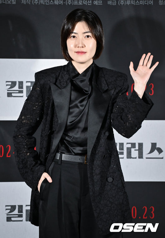 [OSEN=조은정 기자] 영화 ‘더 킬러스’ 언론배급시사 및 기자간담회가 18일 오후 서울 광진구 롯데시네마 건대입구에서 열렸다.‘더 킬러스’는 헤밍웨이 단편소설 ‘더 킬러스’를 대한민국 대표 감독 4인이 각기 다른 시선으로 해석하고 탄생시킨 4편의 살인극을 담은 시네마 앤솔로지다.배우 심은경이 포즈를 취하고 있다.  2024.10.18 /cej@osen.co.kr