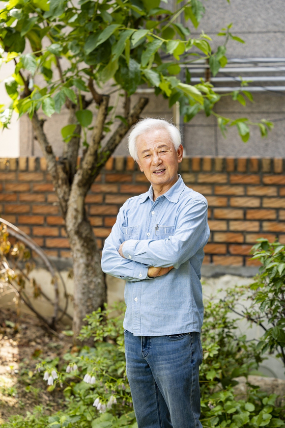 김홍신 작가는 6월 9일 월간중앙과의 인터뷰에서 “내년이면 등단 50주년”이라며 “마지막까지 책 150권을 펴내겠다”고 말했다. 김상선 기자