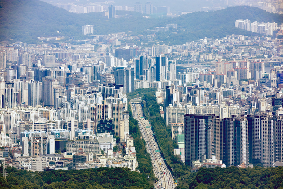 서울 경부고속도로 인근 아파트 단지. 연합뉴스 