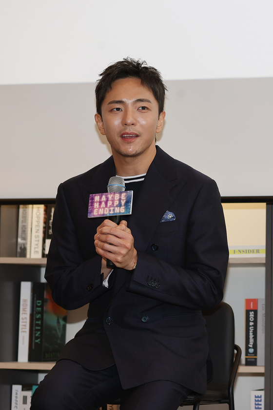 ‘어쩌면 해피엔딩’의 극작가 박천휴가 토니상 수상기념 기자간담회에 참석했다. [연합뉴스]