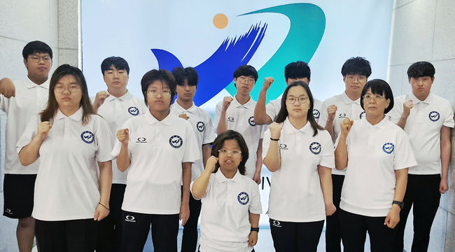 우석대 진천캠퍼스 장애인스포츠단이 스포츠 활동과 연계한 기업 일자리 고용 정책의 성과로 전원 취업에 성공했다. / 우석대