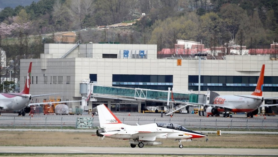 민군통합공항으로 운영 중인 광주공항 자료사진. 연합뉴스