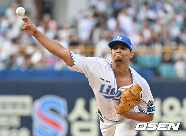 [OSEN=대구, 이석우 기자] 26일 대구삼성라이온즈파크에서 2025 신한 SOL 뱅크 KBO 리그 삼성 라이온즈와 한화 이글스의 경기가 열렸다. 홈팀 삼성은 가라비토가, 방문팀 한화는 문동주가 선발 출전했다. 삼성 라이온즈 선발 투수 가라비토가 역투하고 있다. 2025.06.26 / foto0307@osen.co.kr