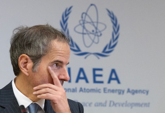 지난 23일(현지시간) 오스트리아 빈에 위치한 국제원자력기구(IAEA) 본부에서 열린 IAEA 이사회 특별 회의에 참석한 라파엘 그로시 사무총장. 그로시 사무총장은 27일 미국 CBS 방송 인터뷰에서 “미국의 공격으로 이란의 여러 핵 시설이 손상됐지만 이란이 수개월 내에 농축 우라늄 생산을 시작할 수 있을 것”이라고 말했다. AFP=연합뉴스