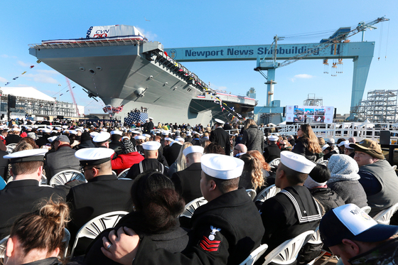 2019년 미국 버지니아주 뉴포트뉴스 조선소에서 열린 미 해군 항공모 USS 존 F. 케네디 진수식 모습 AP=연합뉴스 