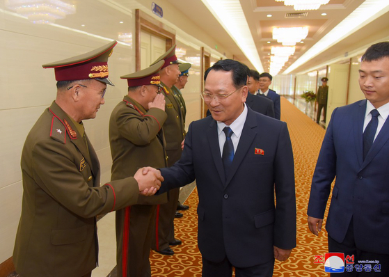 지난해 북한 김금철 김일성군사종합대학 총장을 단장으로 하는 조선인민군 군사교육일군(간부) 대표단이 러시아를 방문했다. 조선중앙통신=연합뉴스