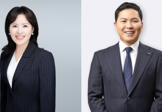 윤여원 콜마비앤에이치 대표와 윤상현 콜마홀딩스 부회장. 사진 각사 홈페이지