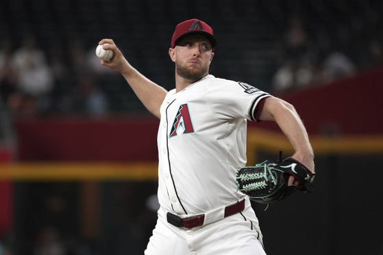이정후는 KBO리그 출신 메릴 켈리를 상대로 MLB 무대에서 0.500의 고타율을 기록 중이다. AP=연합뉴스