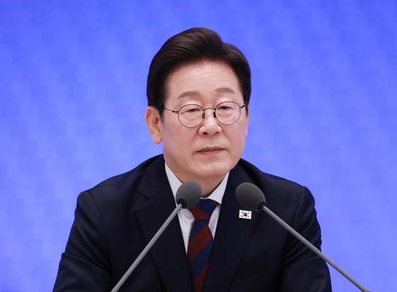 이재명 대통령이 3일 청와대 영빈관에서 열린 '대통령의 30일, 언론이 묻고 국민에게 답하다' 기자회견에서 마무리 발언을 하고 있다. 대통령실통신사진기자단