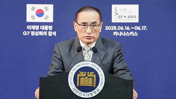 주요국 (G7) 정상회의 일정이 마무리된 지난달 17일 저녁 (현지시각) 위성락 국가안보실장이 캐나다 알바타주 캘거리 프레스센터에서 브리핑을 하고 있다. 대통령실사진기자단 