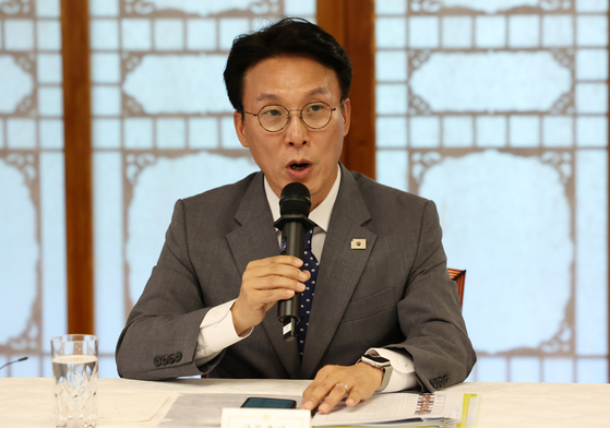 김민석 국무총리가 6일 오후 서울 종로구 삼청동 국무총리 공관에서 열린 이재명 정부 첫 고위당정협의회에서 발언하고 있다. 김성룡 기자