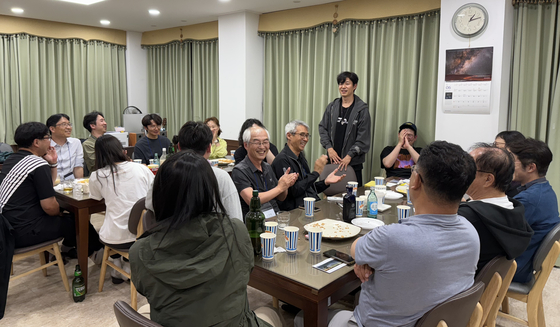 소백산 천문대 소통워크숍은 새벽까지 이어졌다. 사진 한구천문연구원