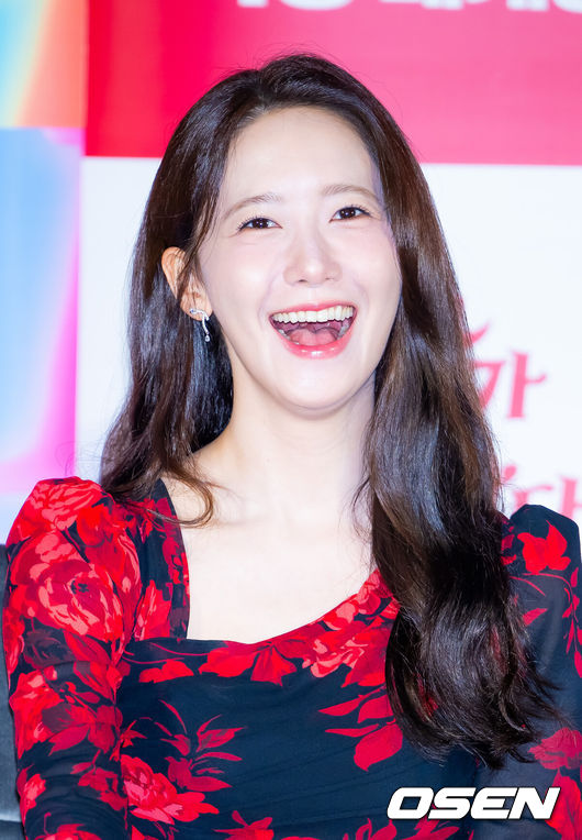 [OSEN=민경훈 기자] 9일 오전 서울 용산구 CGV 용산아이파크몰에서 영화 '악마가 이사왔다' 제작보고회가 열렸다.영화 '악마가 이사왔다'(이상근 감독)는 새벽마다 악마로 깨어나는 '선지'(임윤아 분)를 감시하는 기상천외한 아르바이트를 하게 된 청년 백수 '길구'(안보현)의 영혼 탈탈 털리는 이야기를 담은 악마 들린 코미디다.배우 임윤아가 환하게 웃고 있다. 2025.07.09 / rumi@osen.co.kr