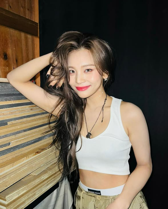 비비지 활동을 통해 새로운 모습을 발견한 엄지는 연기에도 도전하고 싶다는 포부를 밝혔다. 사진 엄지인스타그램 