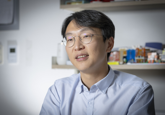 최근 '저속노화 마인드셋'을 출간한 정희원 교수. 김상선 기자. 