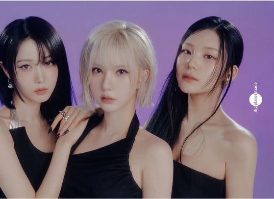 22년 '비비지'라는 팀명으로 뭉친 멤버들. 왼쪽부터 신비, 은하 엄지    사진 빅플랜닛메이드엔터 