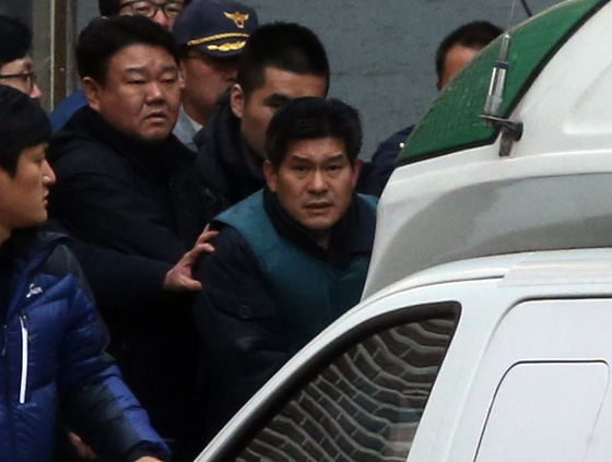 안산 인질 살해 사건으로 무기징역을 선고받고 수감중인 김상훈. 중앙포토