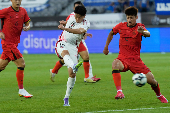 일본 축구대표팀이 중국을 꺾고 동아시안컵 2연승을 달렸다. AP=연합뉴스