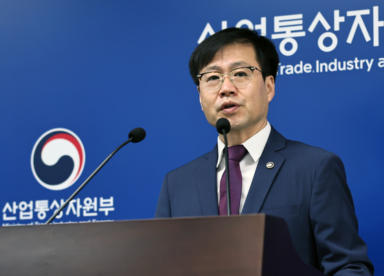 여한구 산업통상자원부 통상교섭본부장이 14일 정부세종청사에서 한미 통상협의 관련 브리핑을 하고 있다. (산업통상자원부 제공) [연합뉴스] 
