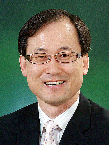 우석대 오석흥(식품영양학과) 교수가 세계 연구자 데이터베이스 플랫폼인 스칼라GPS(ScholarGPS)가 발표한 ‘2024 최고 전문가(Top Scholar)’ 명단에 이름을 올렸다. / 우석대