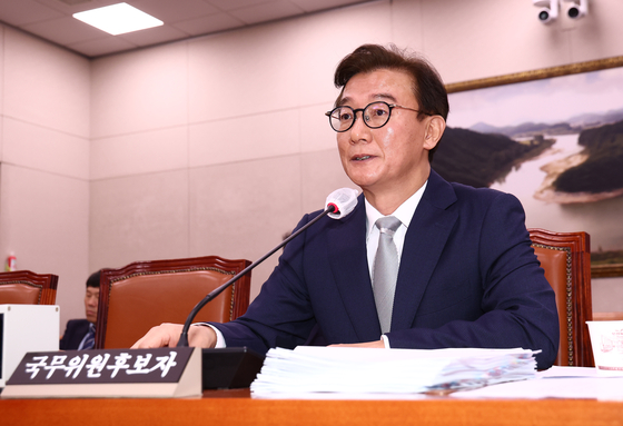 (서울=뉴스1) 김민지 기자 = 전재수 해양수산부 장관 후보자가 14일 오전 서울 여의도 국회 농림축산식품해양수산위원회에서 열린 해양수산부 장관 후보자 인사청문회에서 의원 질의에 답변하고 있다. 2025.7.14/뉴스1