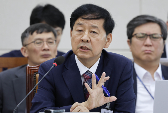 구윤철 경제부총리 겸 기획재정부 장관 후보자가 17일 국회 기획재정위원회 전체회의에서 열린 인사청문회에서 의원들 질의에 답하고 있다. 임현동 기자