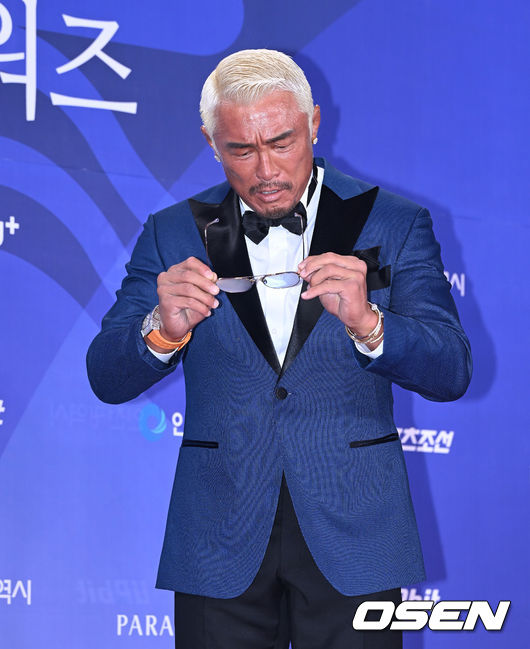 포토타임 해야되는데...큰일 났네