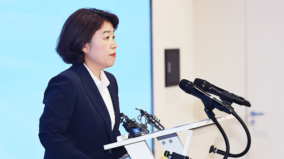 김건희 특검팀(특별검사 민중기)오정희 특검보가 8일 서울 종로구 KT광화문빌딩에서 정례 브리핑을 하고 있다. 연합뉴스