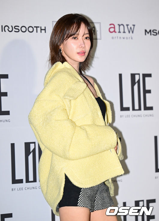 [OSEN=김성락 기자] 7일 서울 중구 동대문디자인플라자(DDP)에서 '2025 F/W 서울패션위크’가 열렸다. 올해 25주년을 맞은 국내 최대 패션 행사 ‘서울패션위크’는 5일부터 9일까지 닷새간 열린다.배우 임수향이 취재진을 향해 포즈를 취하고 있다. 2025.02.07 /ksl0919@osen.co.kr 