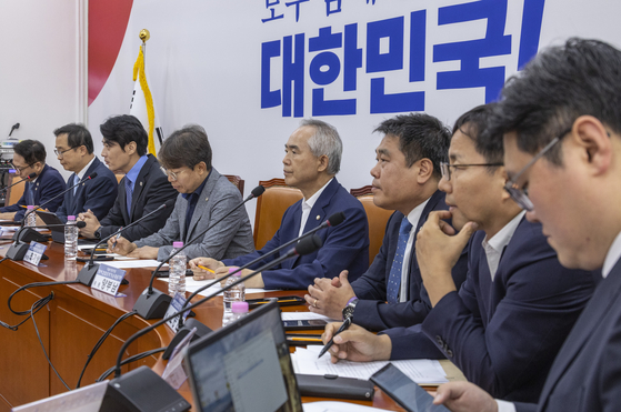 더불어민주당 정치검찰 '조작기소대응TF' 단장인 한준호 의원이 23일 국회에서 열린 TF 2차 회의에서 발언하고 있다. [연합뉴스]