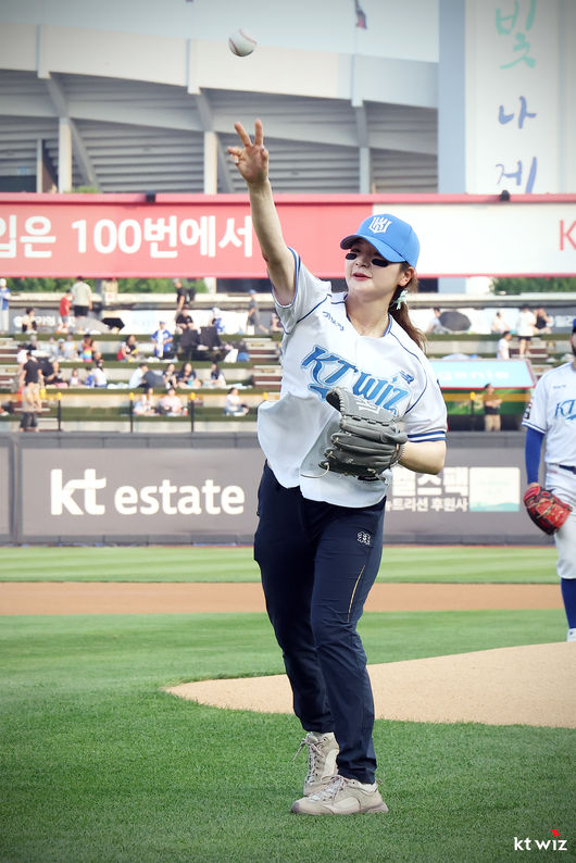KT 위즈 제공