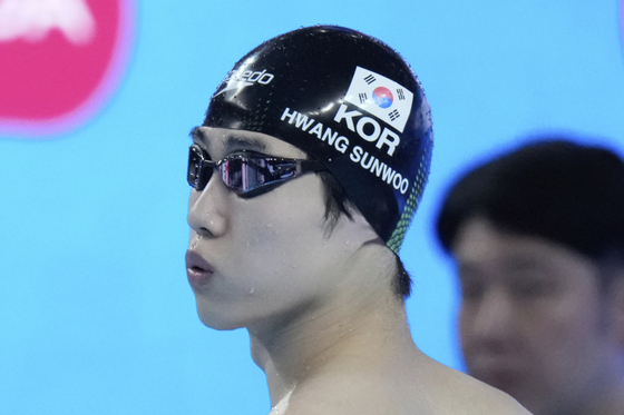 28일 세계선수권 남자 자유형 200ｍ 예선을 앞두고 숨을 고르는 황선우. AP=연합뉴스