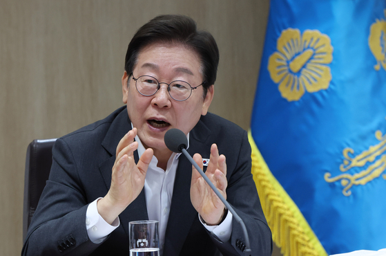 이재명 대통령이 29일 서울 용산 대통령실 청사에서 열린 국무회의에서 산업재해 관련 발언을 하고 있다. 대통령실사진기자단