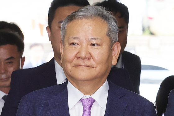 이상민 전 행정안전부 장관이 31일 오후 구속 전 피의자 심문(영장실질심사)을 받기 위해 서울 서초동 서울중앙지법으로 출석하고 있다. 장진영 기자
