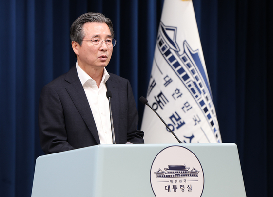 김용범 정책실장이 31일 서울 용산 대통령실 청사에서 한국형 차세대 전력망 관련 브리핑을 하고 있다. 대통령실사진기자단
