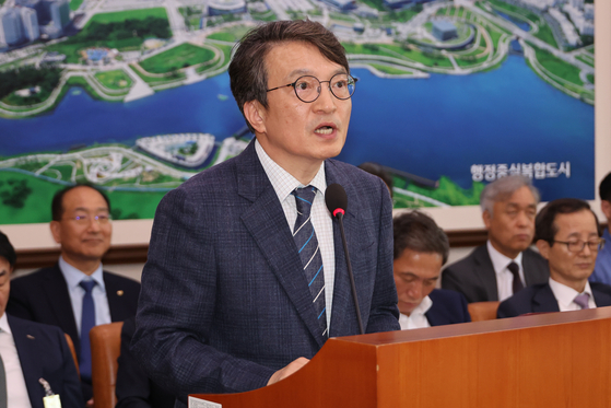 김의겸 새만금개발청장이 지난달 21일 국회 국토교통위원회 전체회의에 출석해 인사말을 하고 있다. 연합뉴스